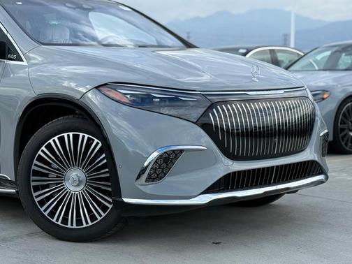 2025 Mercedes-Benz Maybach EQS 680 Base 4MATIC 4MATIC