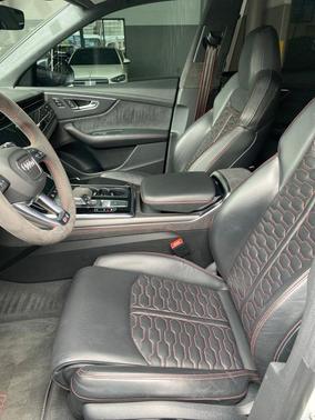 Glacier White Metallic 2023 Audi RS Q8 4.0T quattro