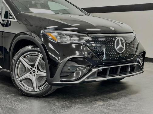 Obsidian Black Metallic 2023 Mercedes-Benz EQE 500 Base 4MATIC