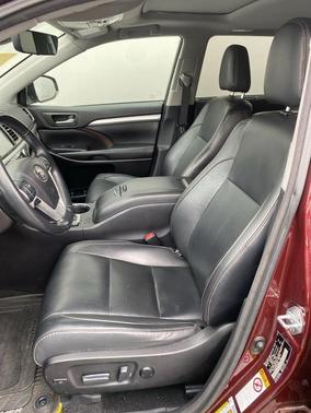 Ooh La La Rouge Mica 2017 Toyota Highlander XLE