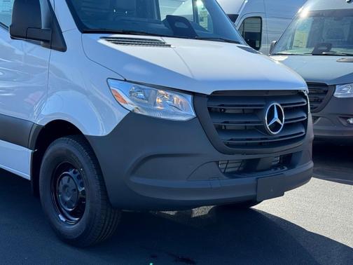 2026 Mercedes-Benz Sprinter 2500 Standard Roof