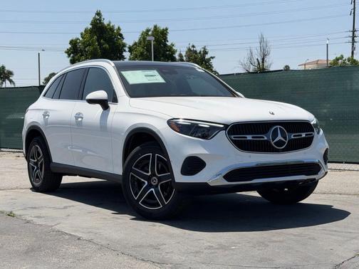 Polar White 2026 Mercedes-Benz GLC 300 Base
