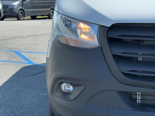 2025 Mercedes-Benz Sprinter 2500 Standard Roof