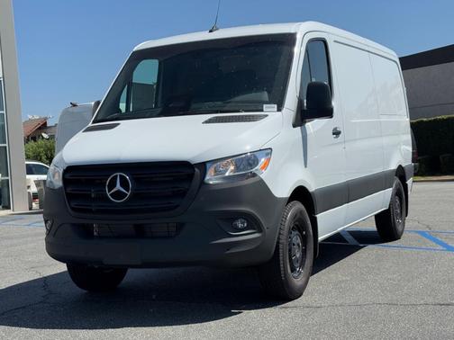 2025 Mercedes-Benz Sprinter 2500 Standard Roof