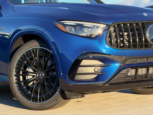 2026 Mercedes-Benz AMG GLC 43 Base
