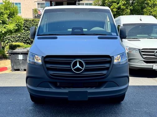 2025 Mercedes-Benz Sprinter 2500 Standard Roof