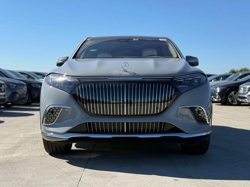 2025 Mercedes-Benz Maybach EQS 680 Base 4MATIC 4MATIC