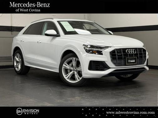 Glacier White Metallic 2023 Audi Q8 55 Premium