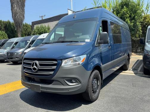 2025 Mercedes-Benz Sprinter 2500 High Roof