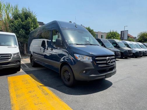 2025 Mercedes-Benz Sprinter 2500 High Roof