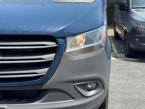 2025 Mercedes-Benz Sprinter 2500 High Roof