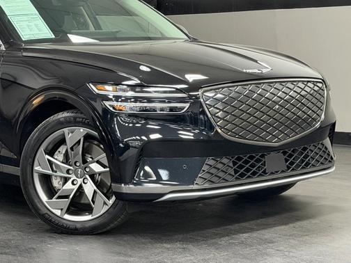 2025 Genesis Electrified GV70 Advanced
