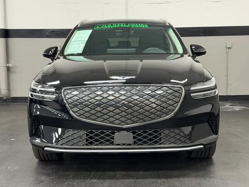2025 Genesis Electrified GV70 Advanced