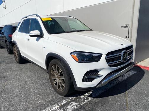 Polar White 2025 Mercedes-Benz GLE 450e 4MATIC