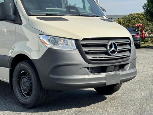 2026 Mercedes-Benz Sprinter 2500 Standard Roof