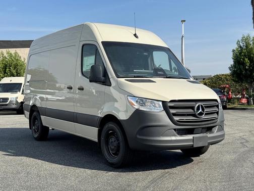 2026 Mercedes-Benz Sprinter 2500 Standard Roof