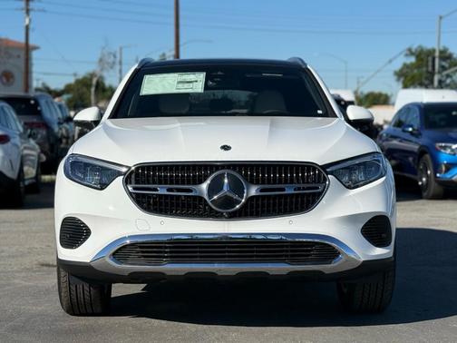 2025 Mercedes-Benz GLC 300 Base