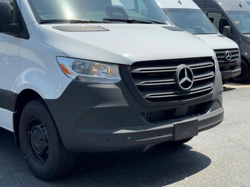 2025 Mercedes-Benz Sprinter 2500 High Roof