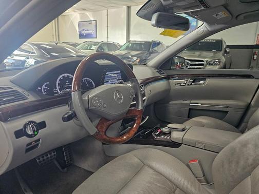2010 Mercedes-Benz S-Class S 550