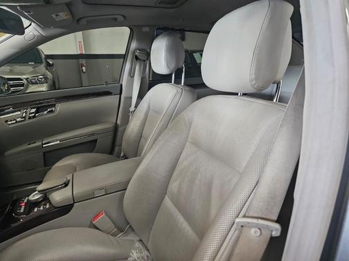 2010 Mercedes-Benz S-Class S 550
