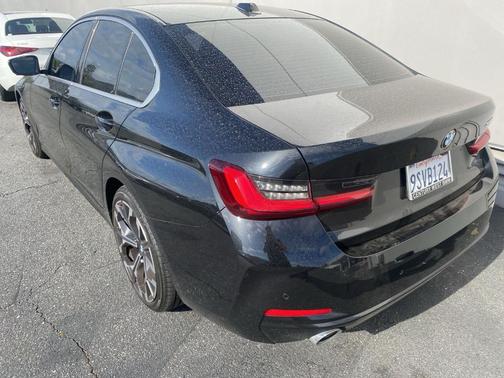 Black Sapphire Metallic 2025 BMW 330 i