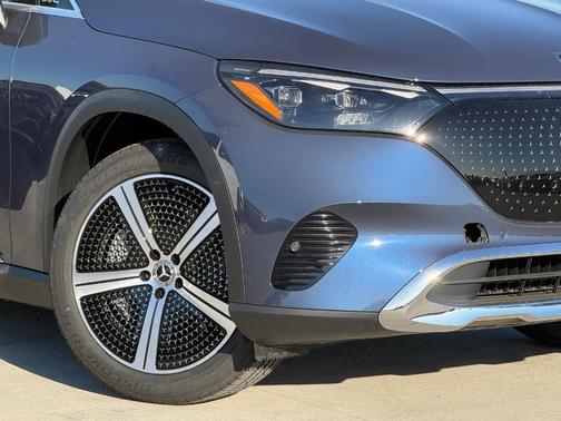 2026 Mercedes-Benz EQE 320+ Base