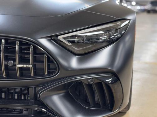 2025 Mercedes-Benz AMG SL 63 S E Performance