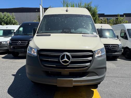 2025 Mercedes-Benz Sprinter 2500 Standard Roof
