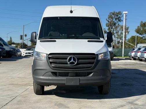 2026 Mercedes-Benz Sprinter 2500 High Roof