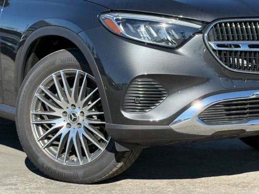 2025 Mercedes-Benz GLC 300 Base