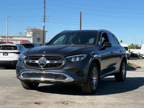 2025 Mercedes-Benz GLC 300 Base