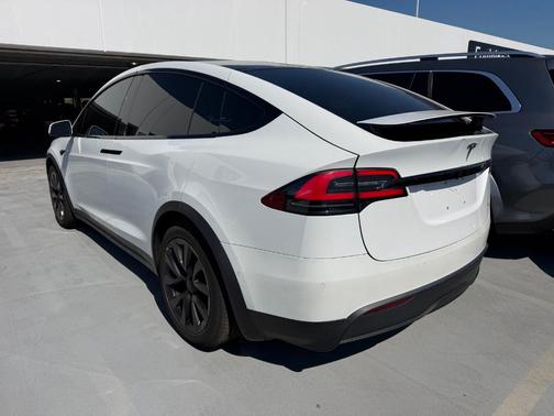 2022 Tesla Model X Plaid