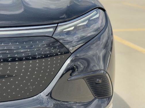 Black 2026 Mercedes-Benz EQS 400 Base 4MATIC