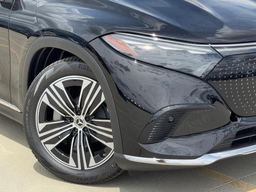 Black 2026 Mercedes-Benz EQS 400 Base 4MATIC