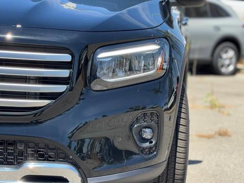 2026 Mercedes-Benz GLB 250 Base