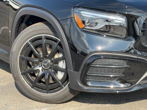 2025 Mercedes-Benz AMG GLB 35 Base