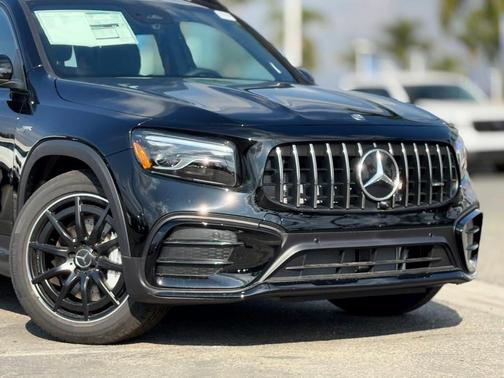 2025 Mercedes-Benz AMG GLB 35 Base