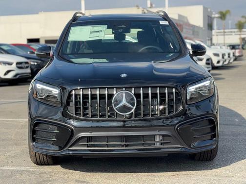 2025 Mercedes-Benz AMG GLB 35 Base