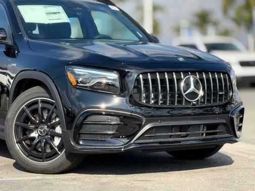 2025 Mercedes-Benz AMG GLB 35 Base