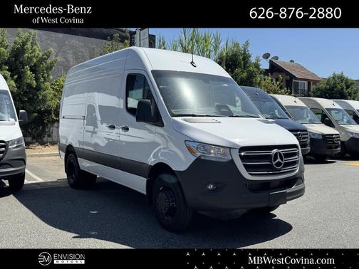 2025 Mercedes-Benz Sprinter 3500 144 WB Standard Roof Cargo