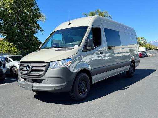2026 Mercedes-Benz Sprinter 2500 High Roof
