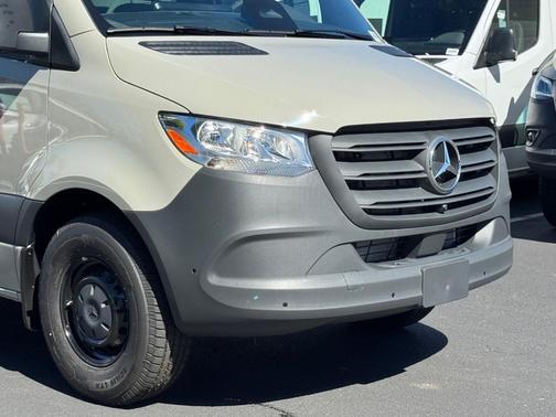 2026 Mercedes-Benz Sprinter 2500 High Roof