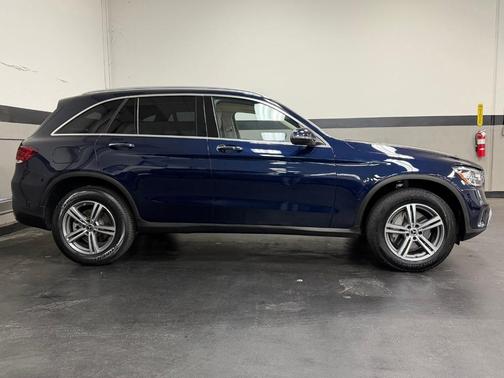 Lunar Blue Metallic 2022 Mercedes-Benz GLC 300 Base 4MATIC