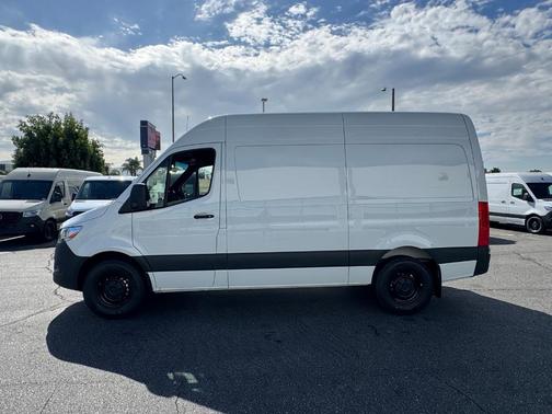 2025 Mercedes-Benz Sprinter 2500 Standard Roof