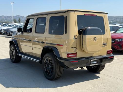 2025 Mercedes-Benz G-Class Base