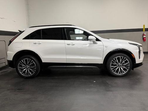 2024 Cadillac XT4 Sport