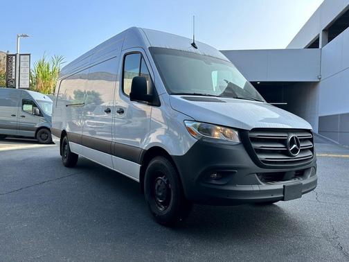 2025 Mercedes-Benz Sprinter 2500 170 WB High Roof Extended Cargo