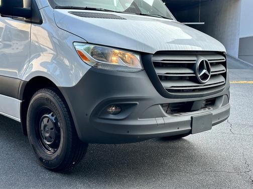 2025 Mercedes-Benz Sprinter 2500 170 WB High Roof Extended Cargo