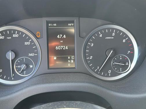 Mountain Crystal White Metallic 2023 Mercedes-Benz Metris Base