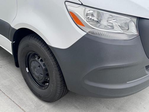 2024 Mercedes-Benz eSprinter 2500 170 WB High Roof Cargo